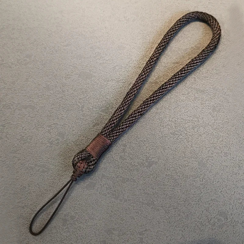 Mobile Phone Lanyard Short Wrist Rope Reinforced Color Matching Hand-woven Pendant Female Male Accessories Anti-loss Lanyard.